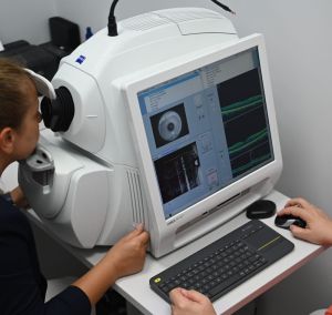 Zeiss - model CIRRUS 5000